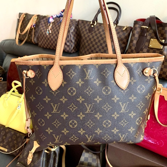 Louis Vuitton Handbags - Louis Vuitton Neverfull PM